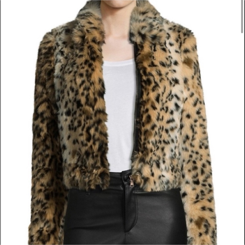 Joe’s jeans cropped leopard fur coat sz. Medium